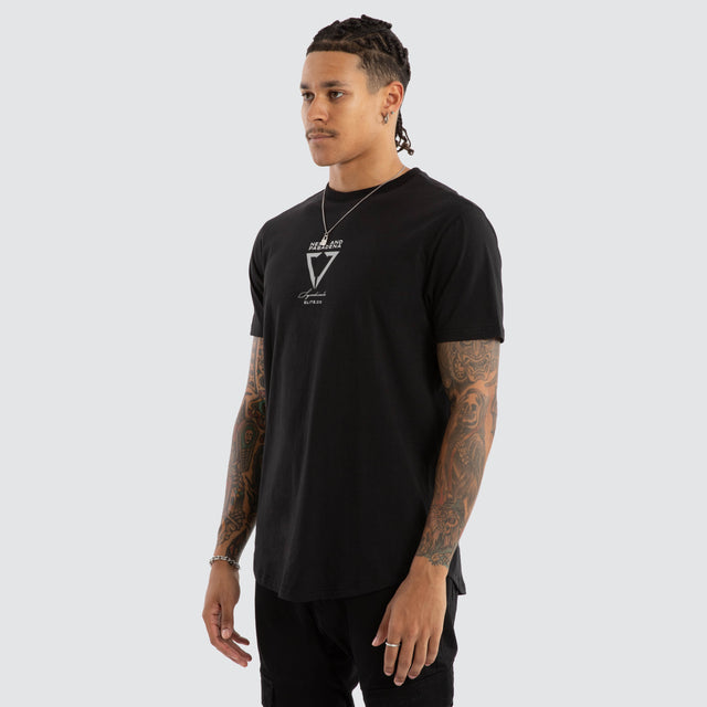 Model wears Wave Curved Hem Tee Jet Black T-Shirts in Black - Image 3