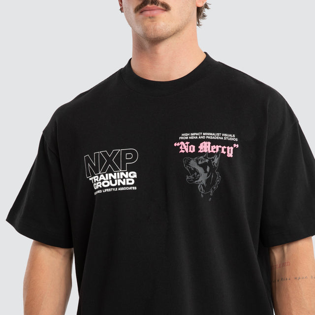 Model wears Conrad Raptor Tee Jet Black T-Shirts Black – image 3