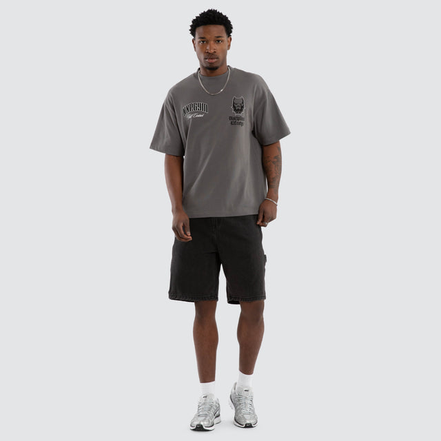 Model wears Inertia Street Tee Charcoal T-Shirts Grey – image 5