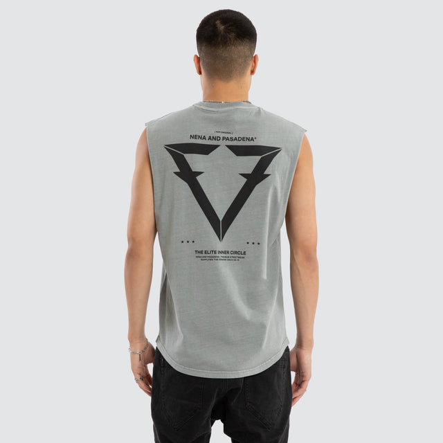 Model wears Cordier Dual Curved Muscle Neutral Grey Muscle Tees Grey – image 4