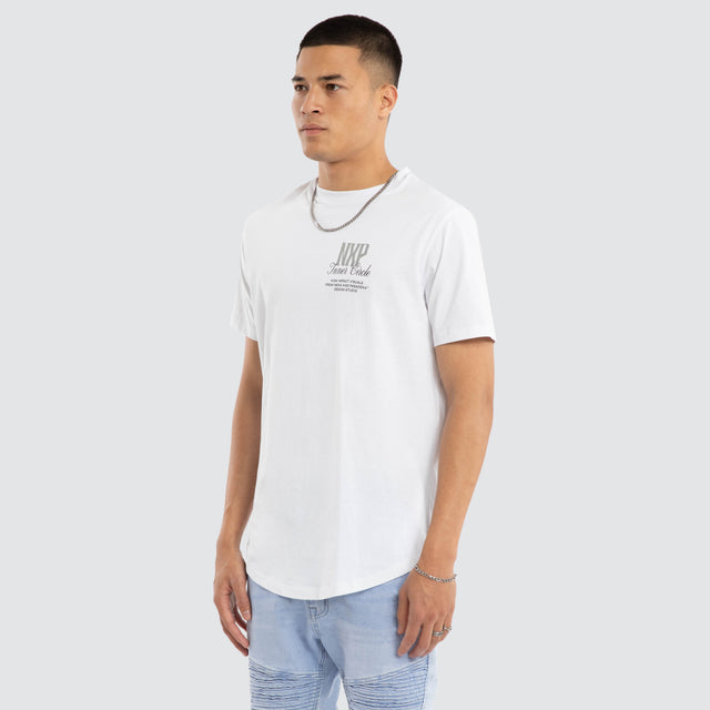 Model wears Dynamic Dual Curved Tee Optical White T-Shirts White – image 3
