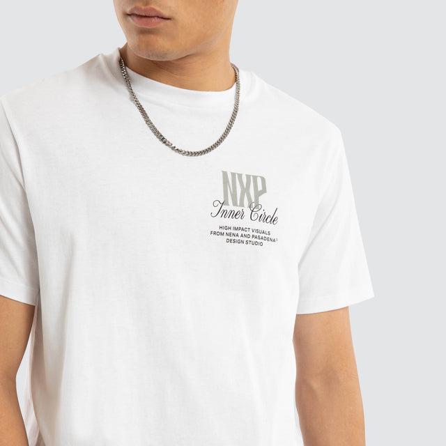 Model wears Dynamic Dual Curved Tee Optical White T-Shirts White – image 4