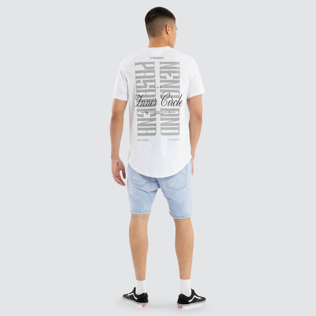 Model wears Dynamic Dual Curved Tee Optical White T-Shirts White – image 2