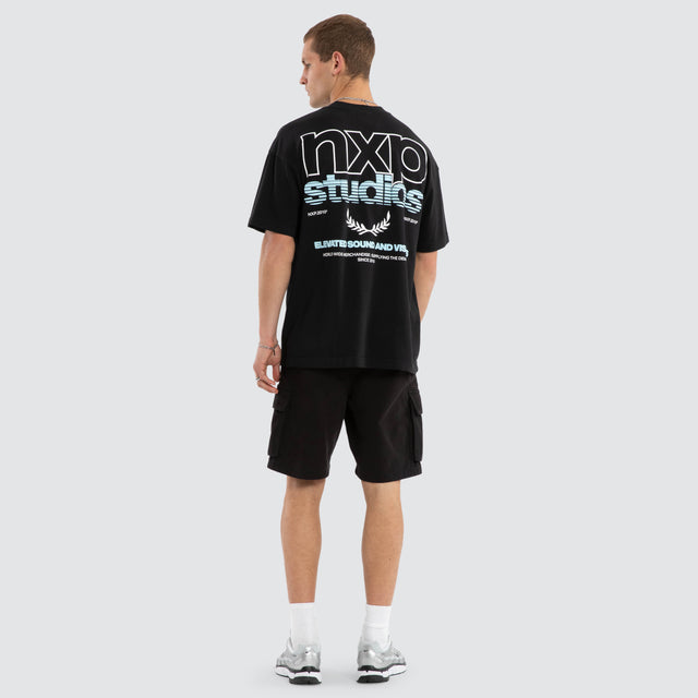 Model wears Major Raptor Tee Anthracite Black T-Shirts Black – image 2