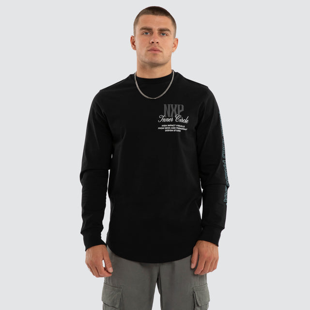 Model wears Dynamic Dual Curved LS Tee Jet Black Longsleeve T-Shirts  – image 3