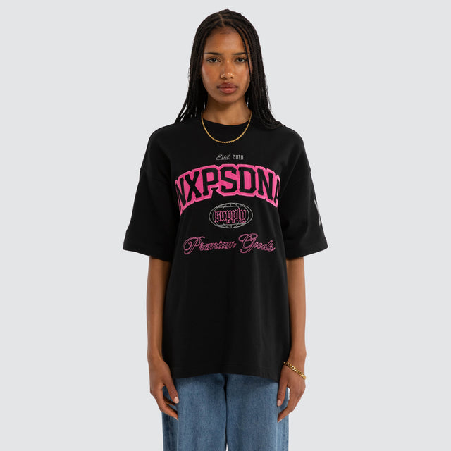 Model wears Focus Cotton Loopback Relaxed Fit T-Shirt Black  T-Shirts in Black - Image 8