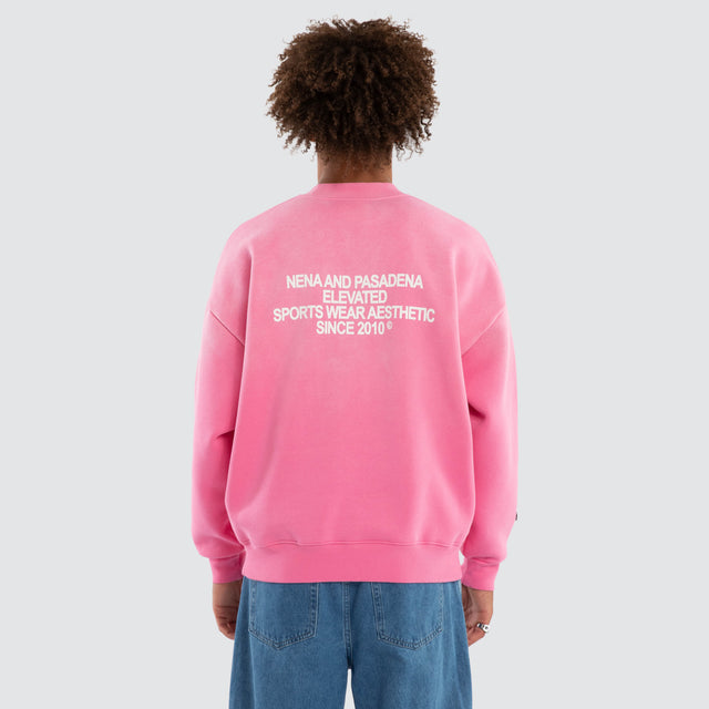 Model wears Halo Box Fit Sweater Sunbleached Sachet Pink Jumpers Pink – image 2