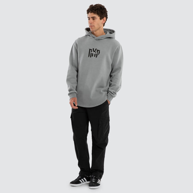 Model wears Draelith Dual Curved Hoodie Pigment Ultimate Grey Hoodies Grey – image 4