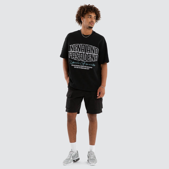 Model wears Ashlon Loopback Raptor Tee Anthracite Black T-Shirts Black – image 5
