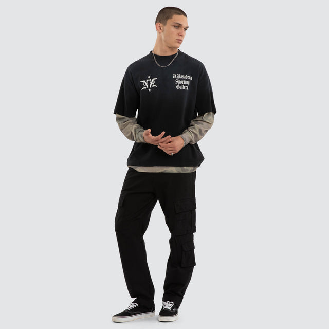 Model wears Mirror Layered Longsleeve Tee Sunbleached Black Longsleeve T-Shirts Grey – image 5
