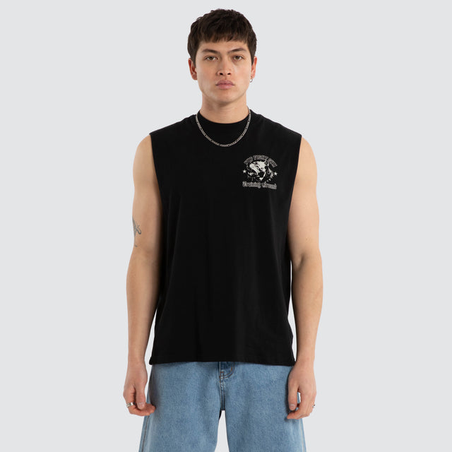 Model wears Grounded Raptor Muscle Anthracite Black Muscle Tees Black – image 2
