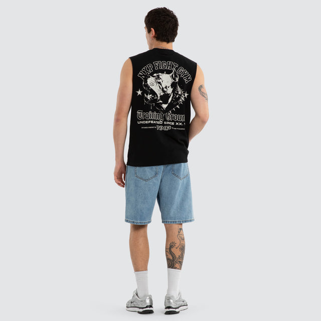 Model wears Grounded Raptor Muscle Anthracite Black Muscle Tees Black – image 4