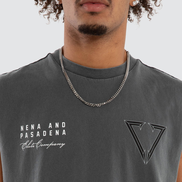 Model wears Fumis Relaxed Muscle Pigment Lava Smoke Muscle Tees Grey – image 3