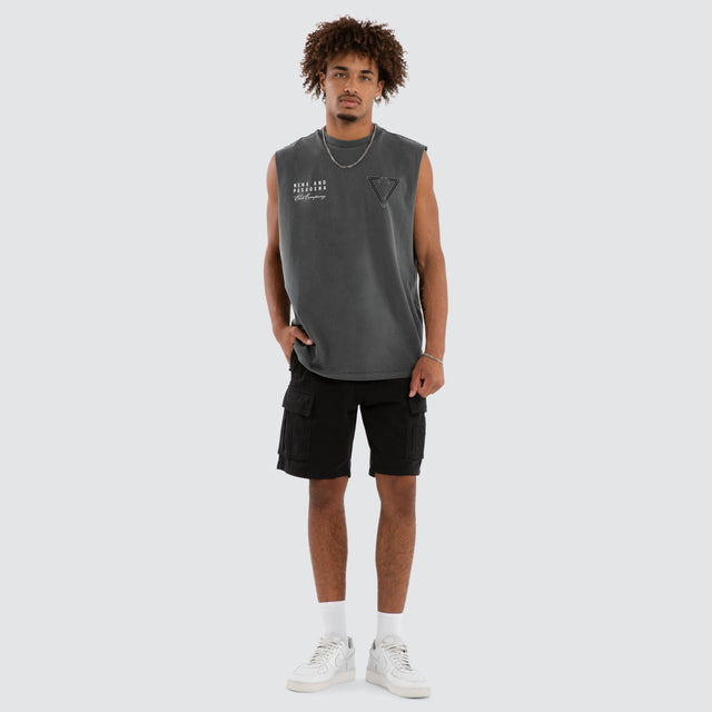Model wears Fumis Relaxed Muscle Pigment Lava Smoke Muscle Tees Grey – image 5