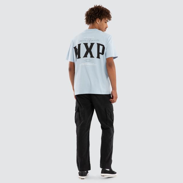 Model wears Gwen Classic Tee Skyway T-Shirts Blue – image 4