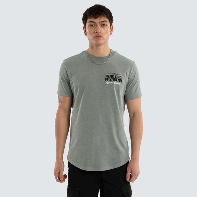 Model wears Centurion Dual Curved Tee Pigment Neutral Grey T-Shirts Grey – image 2