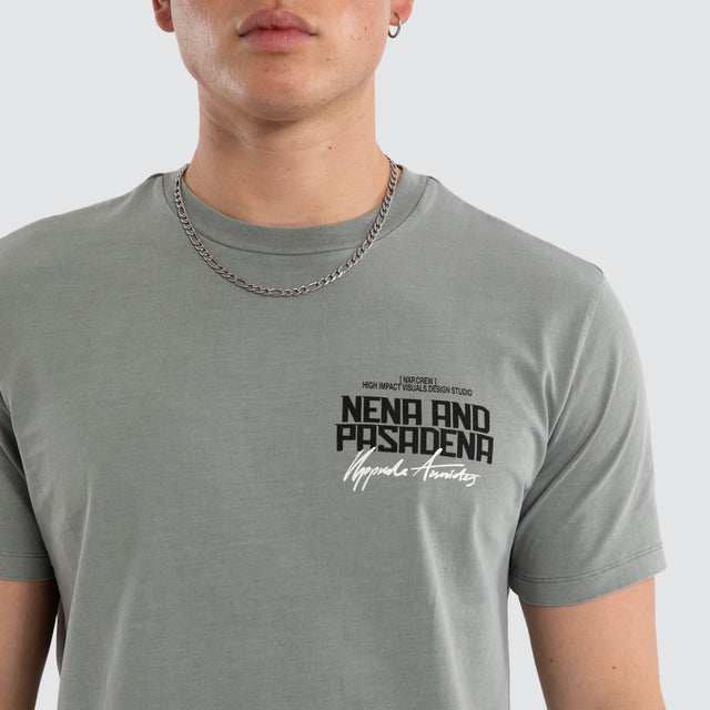 Model wears Centurion Dual Curved Tee Pigment Neutral Grey T-Shirts Grey – image 3