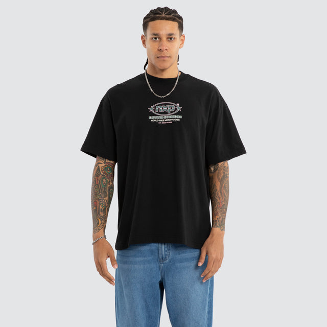 Model wears Rhythm Raptor Tee Anthracite Black T-Shirts Black – image 2