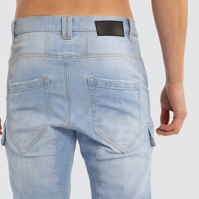 Model wears Ranger Jogger Paradise Blue Pants Blue – image 5