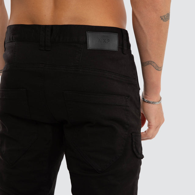 Model wears Rogue Pant Black Pants Black – image 3