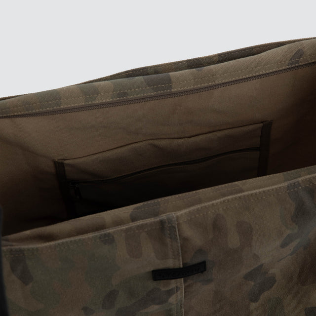 Utility Messenger Bag Airwolf Camo