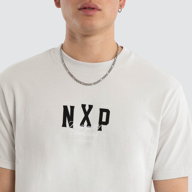 Model wears Playfair Classic Tee Glacier Grey T-Shirts Grey – image 6