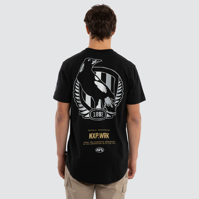Model wears Collingwood Magpies Legal Tee Jet Black T-Shirts in Black - Image 2