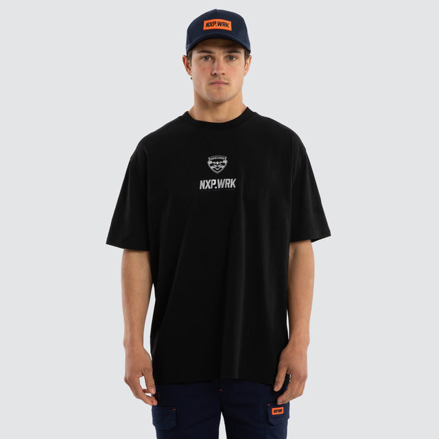Model wears Geelong Cats Union Tee Jet Black T-Shirts in Black - Image 1