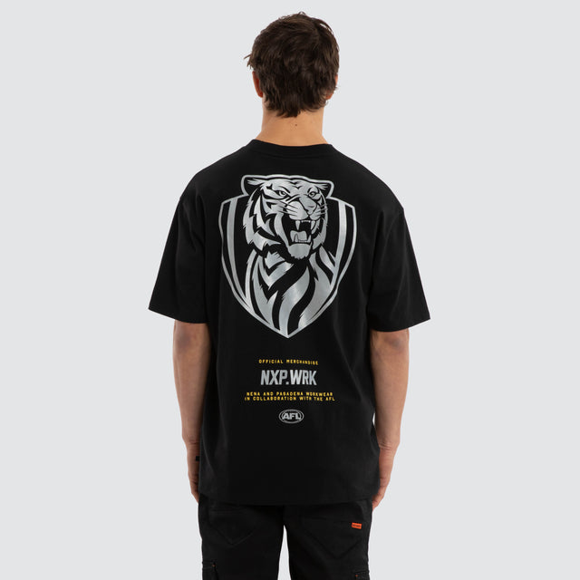 Model wears Richmond Tigers Union Tee Jet Black T-Shirts in Black - Image 3