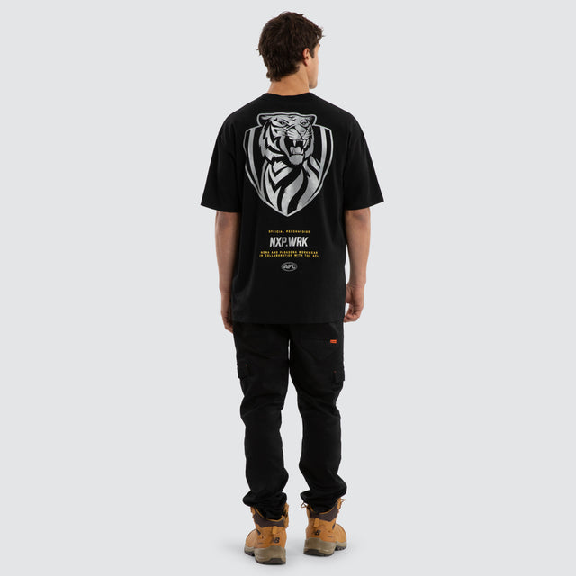 Model wears Richmond Tigers Union Tee Jet Black T-Shirts in Black - Image 4