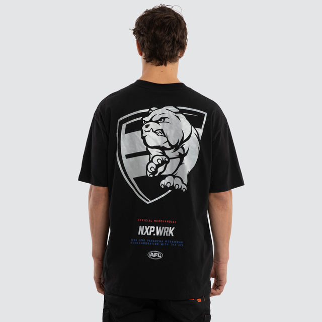 Model wears Western Bulldogs Union Tee Jet Black T-Shirts in Black - Image 2