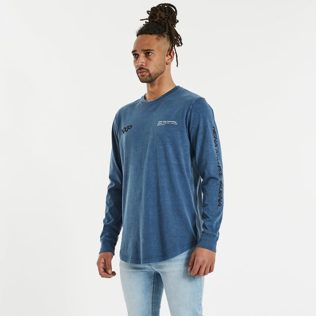 Prototype Cape Back Long Sleeve T-Shirt Pigment Insignia Blue