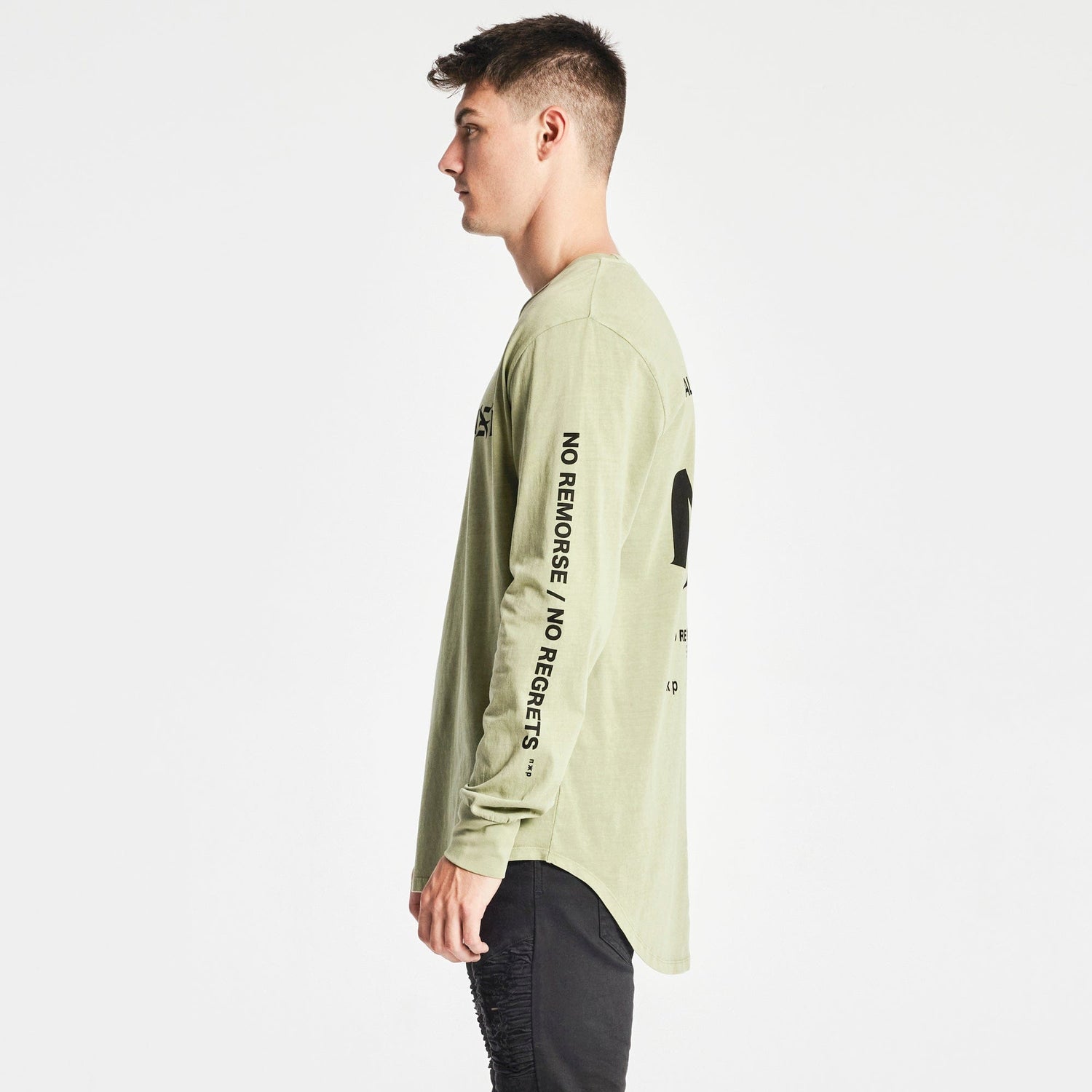 Chains Cape Back Long Sleeve T-Shirt Pigment Tea