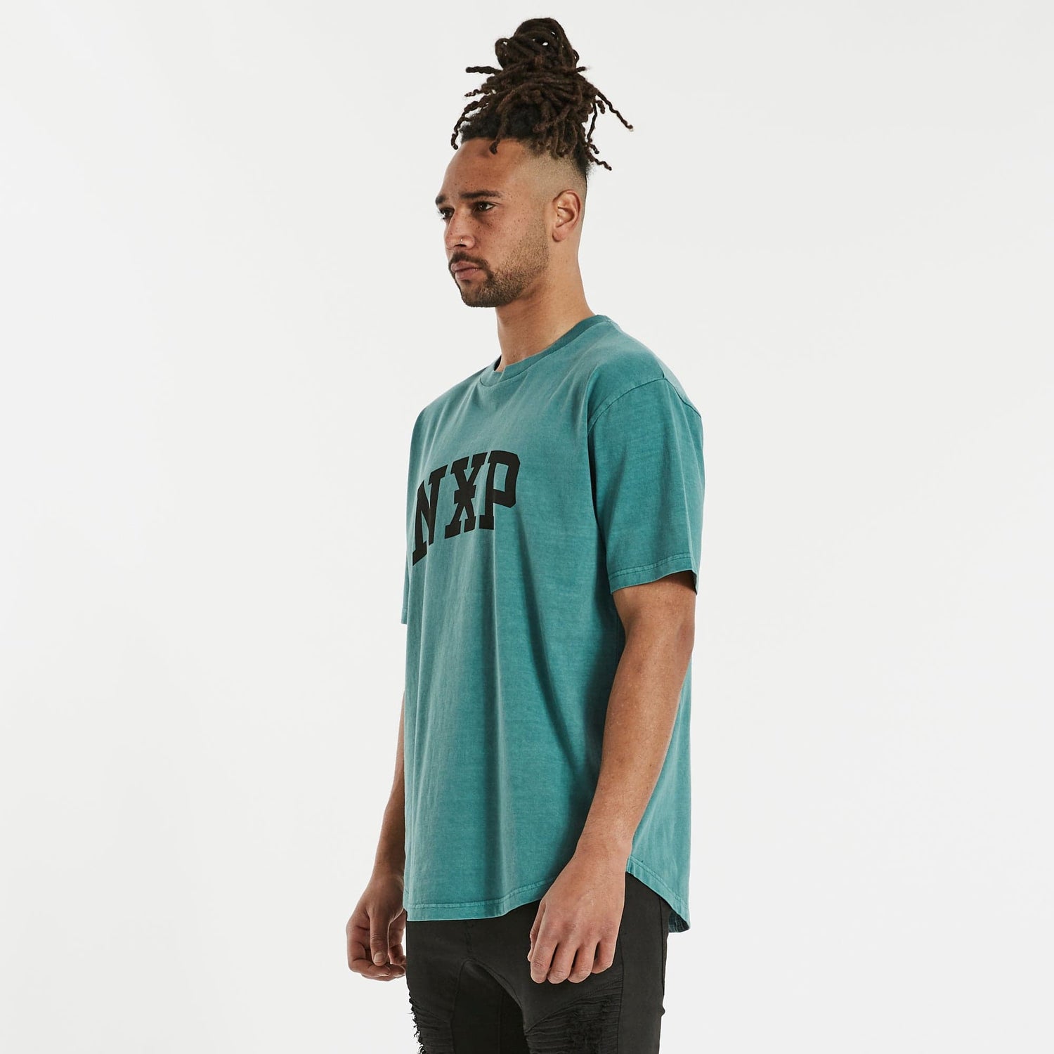 Conquered Box Fit Scoop T-Shirt Pigment Hydro Blue