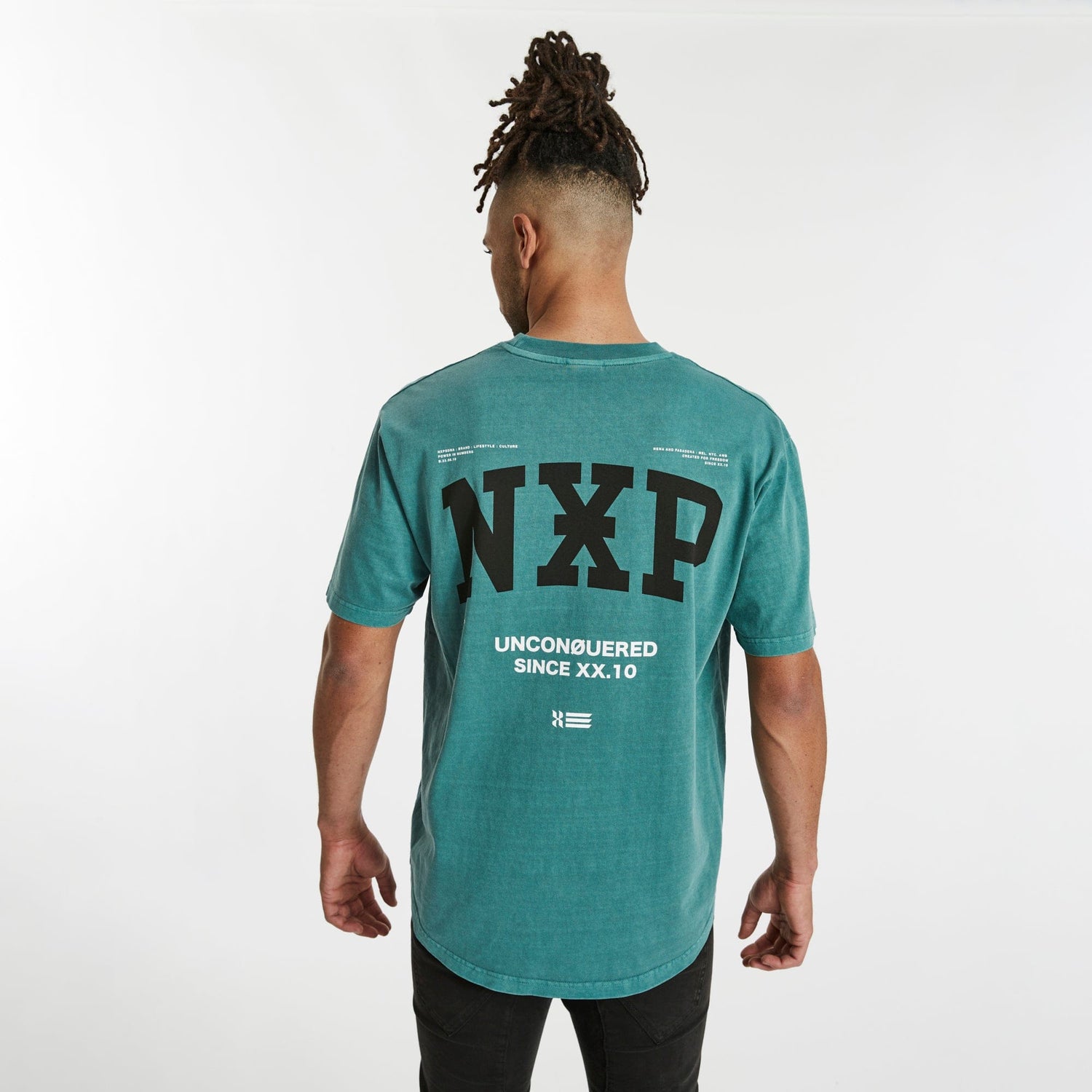 Conquered Box Fit Scoop T-Shirt Pigment Hydro Blue