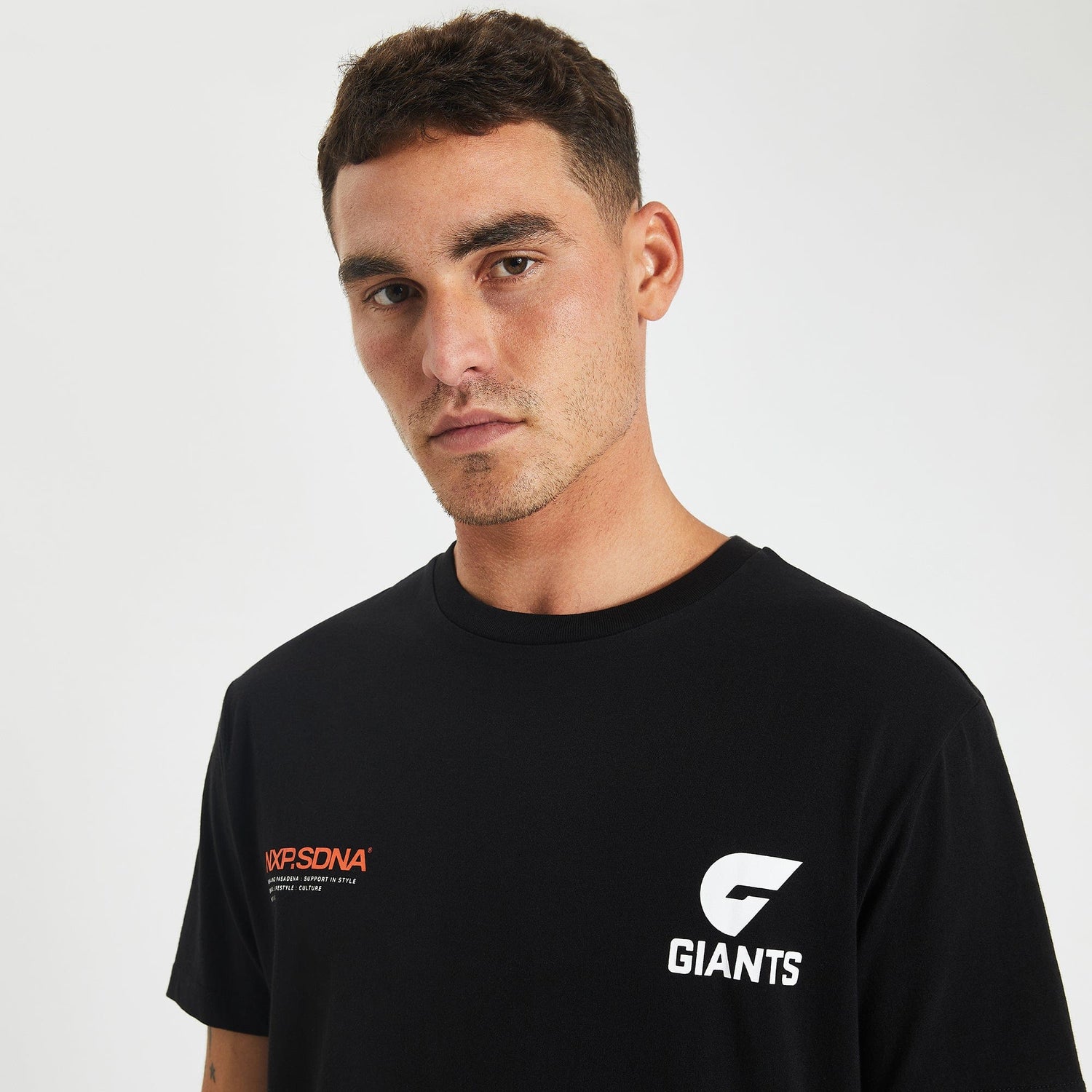 GWS Giants Curved Hem T-Shirt Jet Black