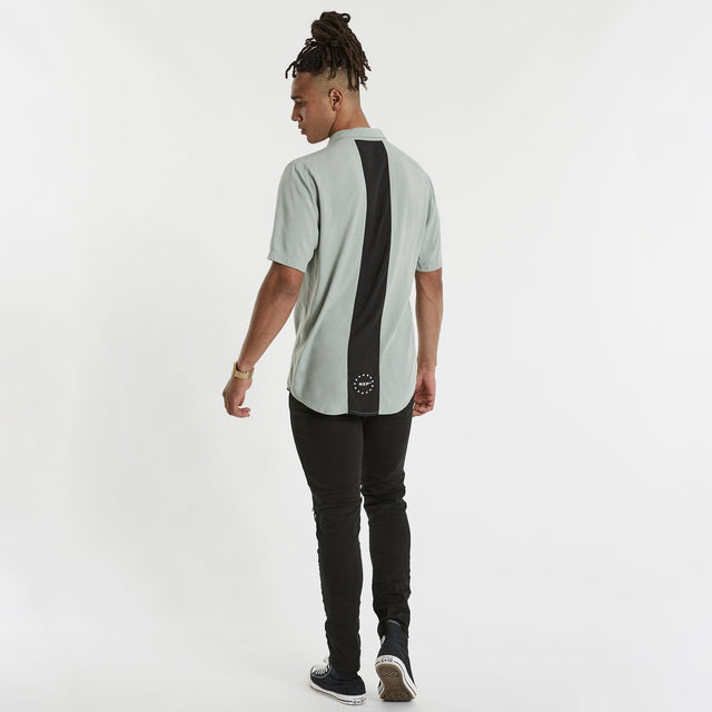 News Relaxed Short Sleeve Shirt Pigment Sage