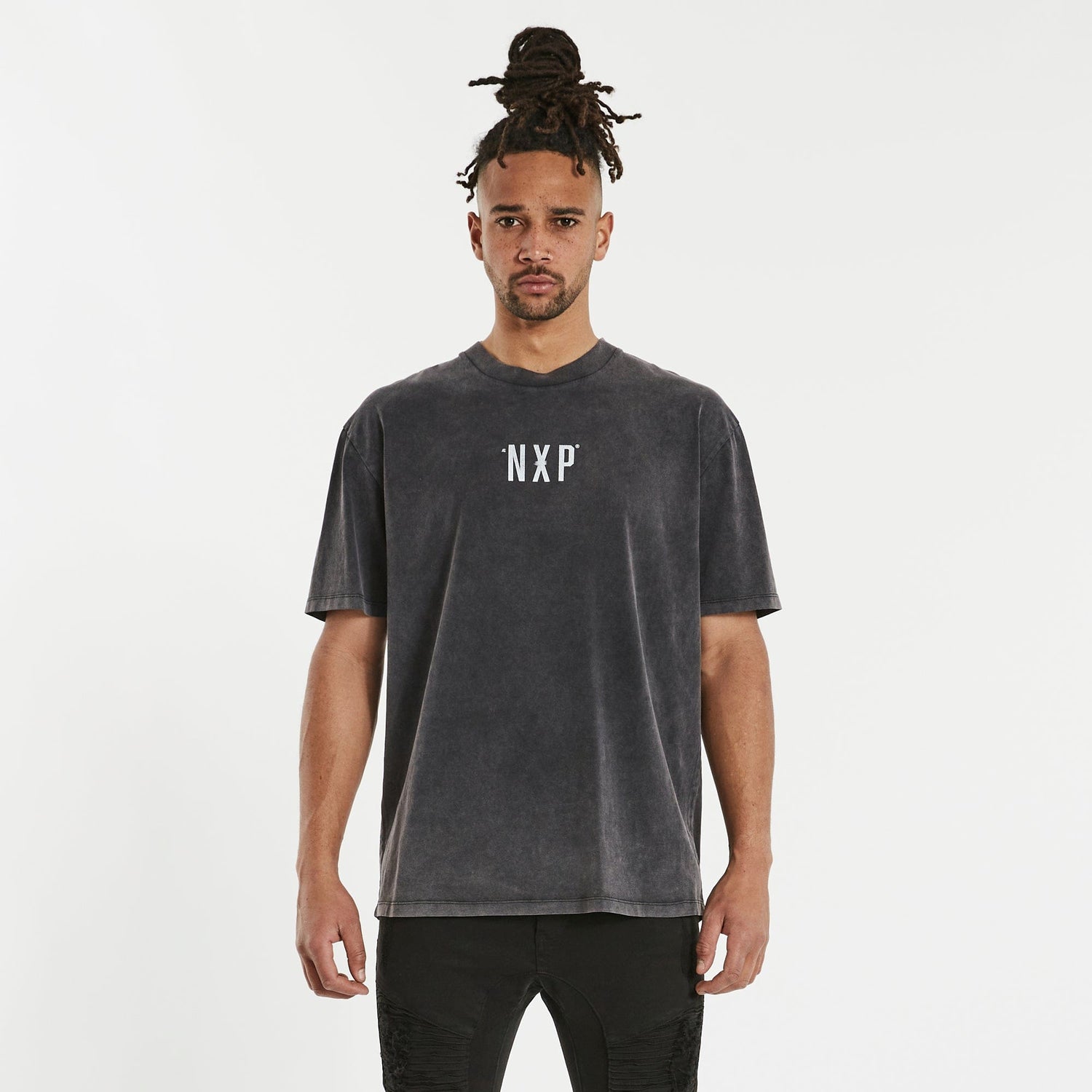 Notorious Box Fit Scoop T-Shirt Mineral Black