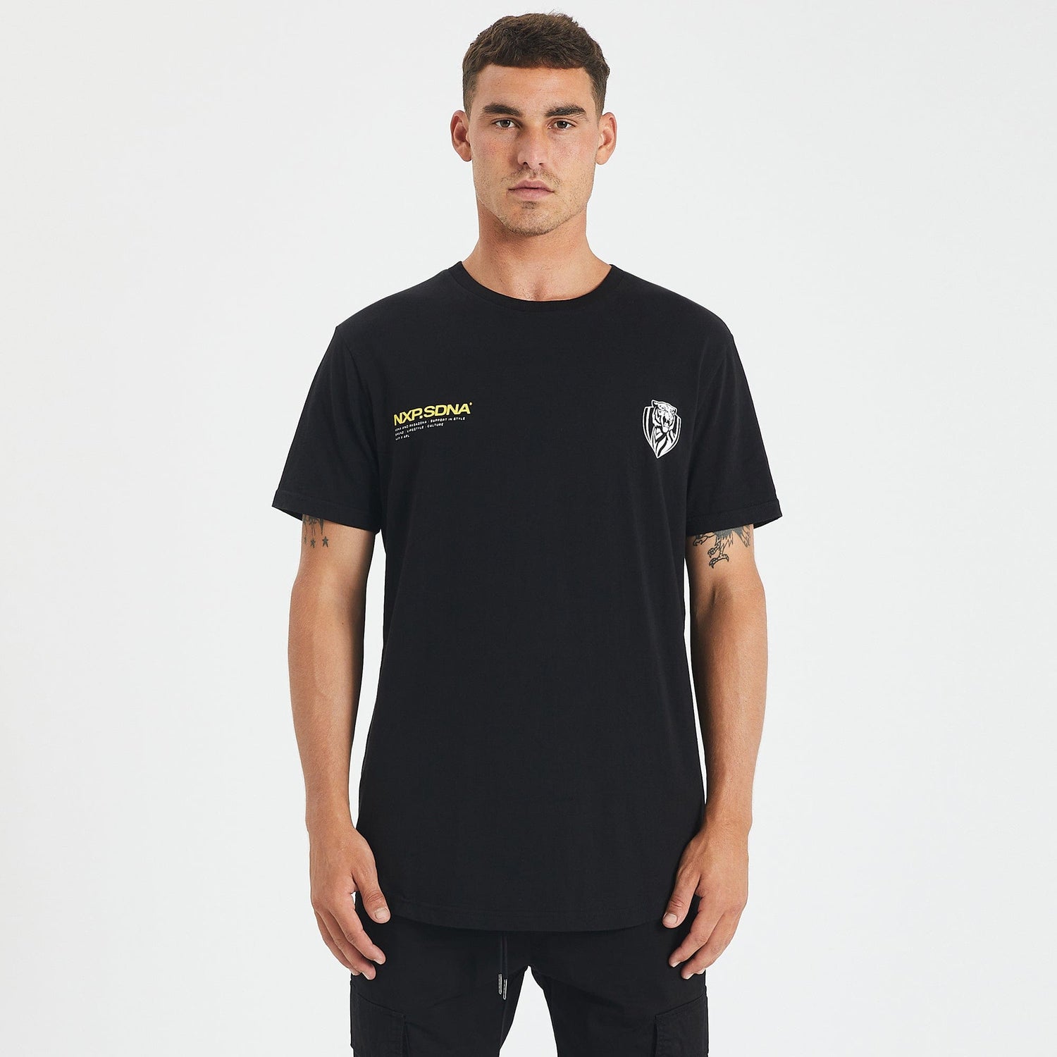 Richmond Tigers Curved Hem T-Shirt Jet Black