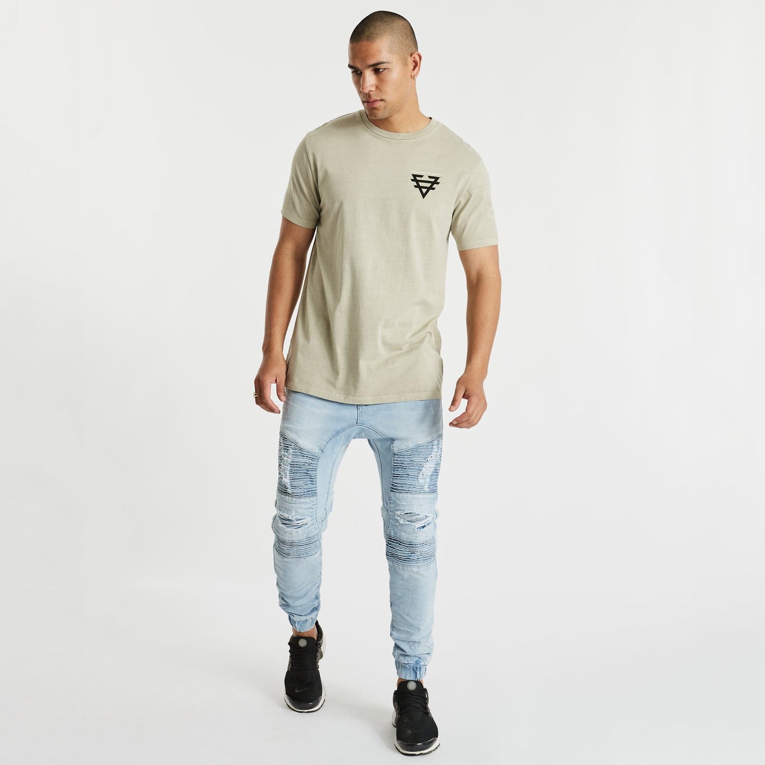 Undivided Cape Back T-Shirt Pigment Feather Grey